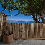 Islets Seafront Boutique 奈德里