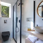 Вилла Islets Seafront Boutique Нидри